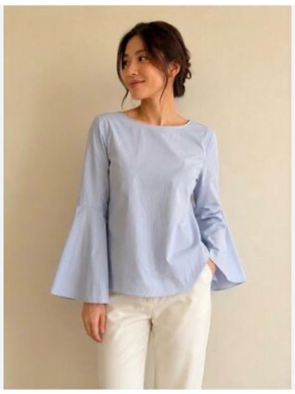 Ann Taylor light blue poplin flute sleeve in XS